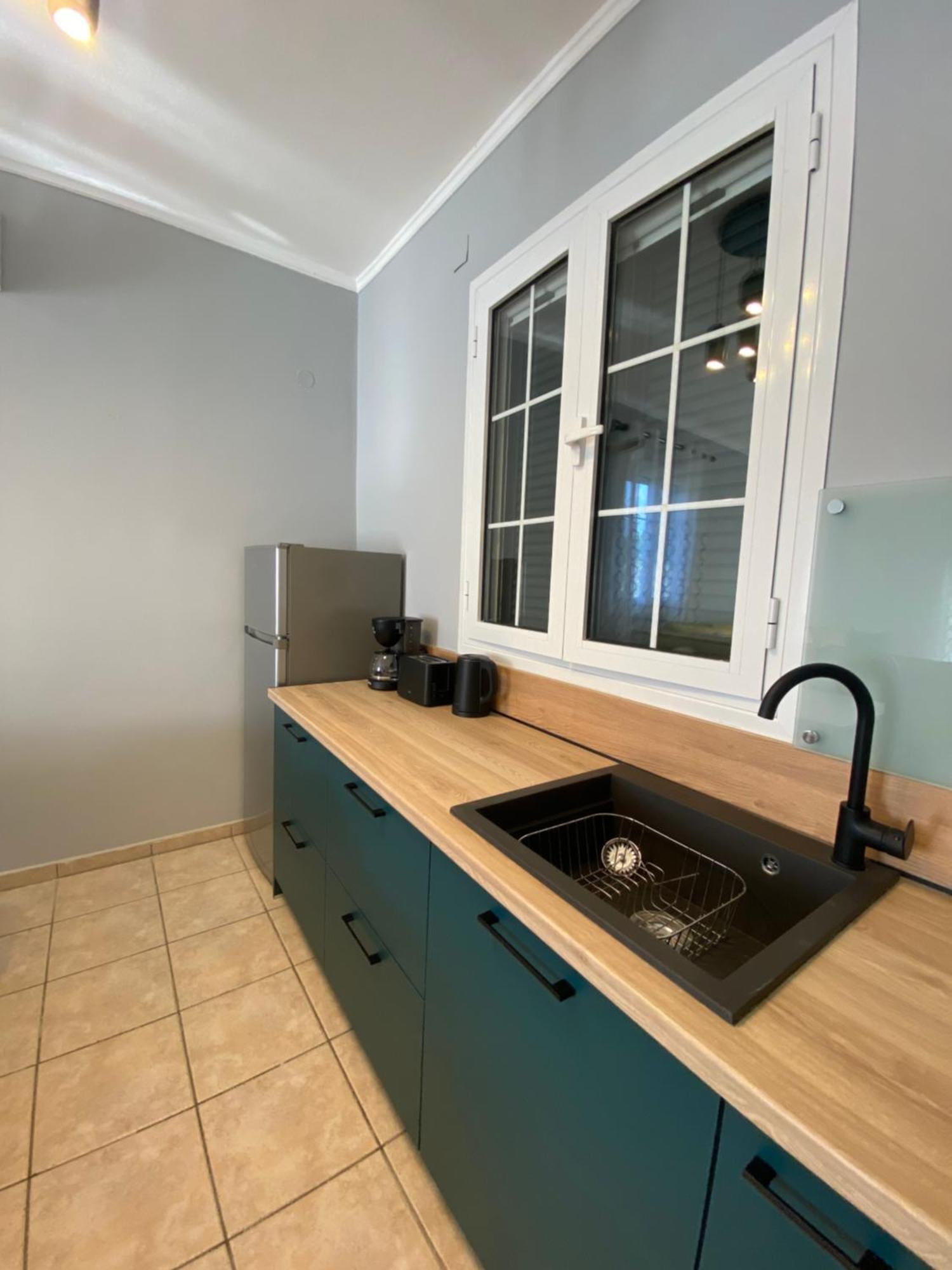 Marina Studios Sami  Luaran gambar