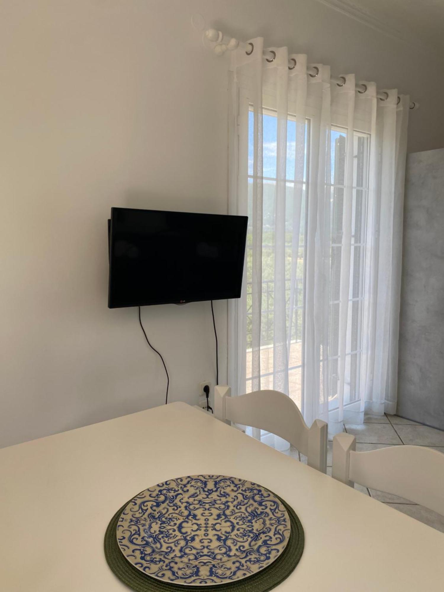 Marina Studios Sami  Luaran gambar